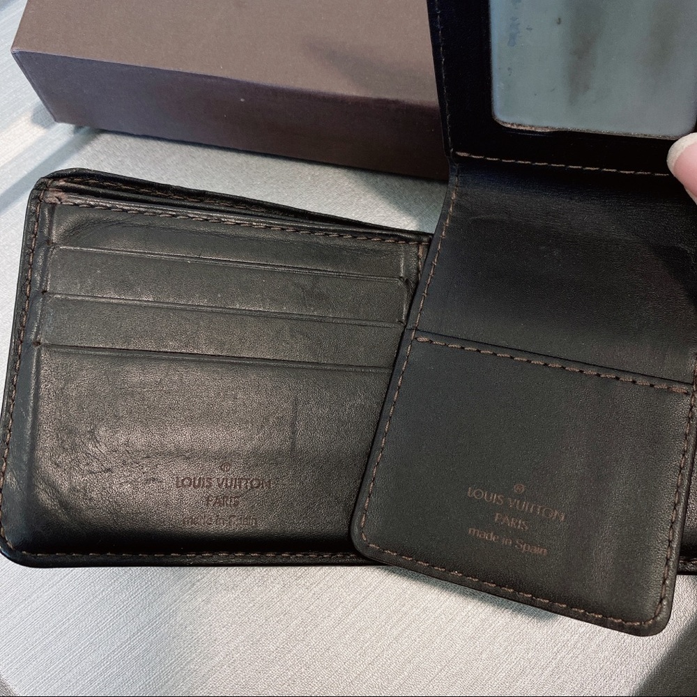 Authentic LV Leather Wallet - Picture 4 of 6